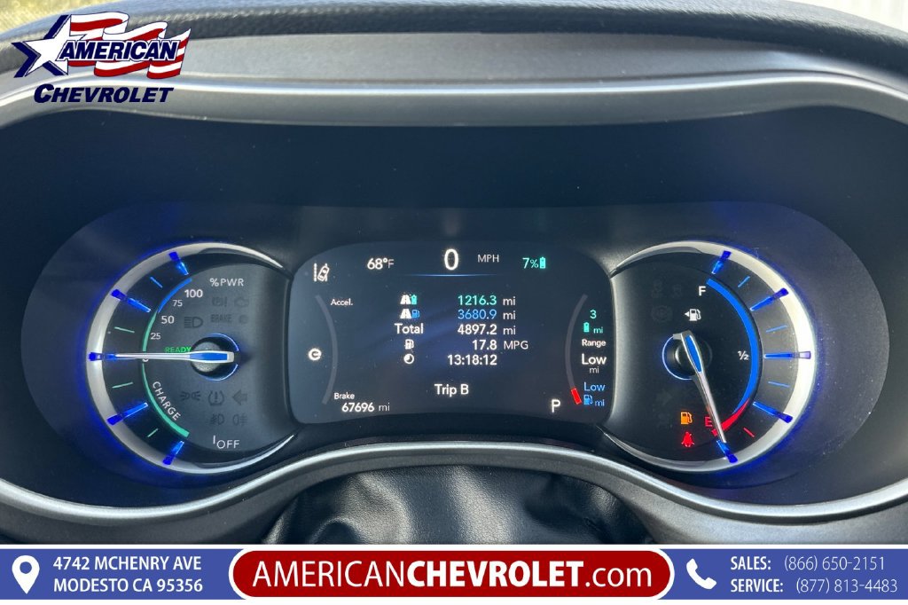 Used 2023 Chrysler Pacifica Touring-L FWD image 35