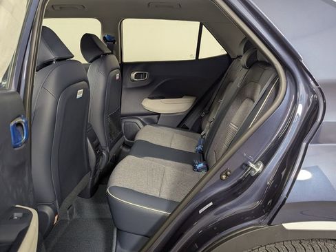 Certified 2025 Hyundai Venue Limited FWD image 29