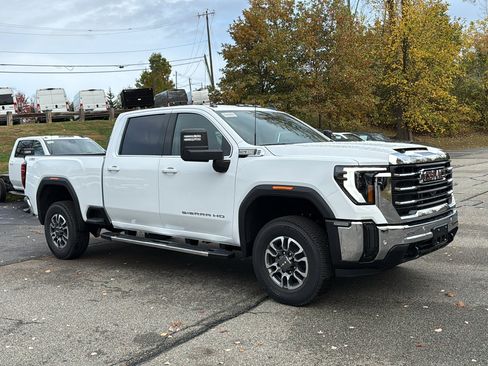 New 2026 GMC Sierra 2500 SLE image 2