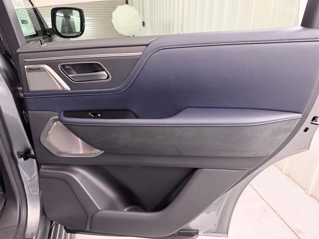 Certified 2026 INFINITI QX80 4WD w/ Sport Exterior Package image 44