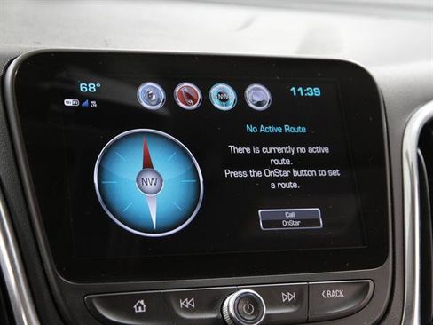 Used 2018 Chevrolet Equinox LT w/ Sun & Infotainment Package image 12