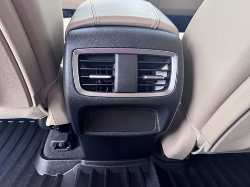 Used 2024 Acura RDX SH-AWD image 17