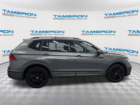 Used 2022 Volkswagen Tiguan SE R-Line FWD image 6