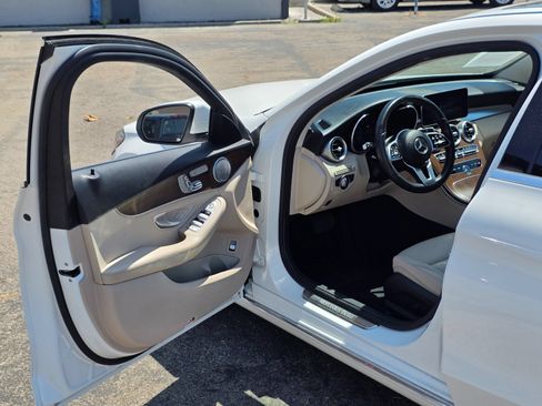 Used 2021 Mercedes-Benz C 300 Sedan w/ Premium Package image 33