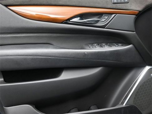 Used 2020 Cadillac Escalade 2WD image 13