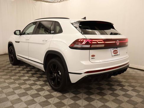 New 2026 Volkswagen Atlas Cross Sport SEL R-Line image 3
