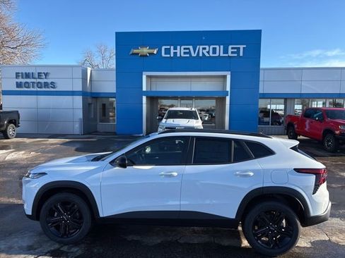 New 2026 Chevrolet Trax ACTIV w/ Driver Confidence Package image 1