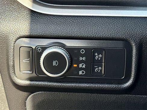 Certified 2021 Ford Explorer XLT w/ Equipment Group 202A image 35