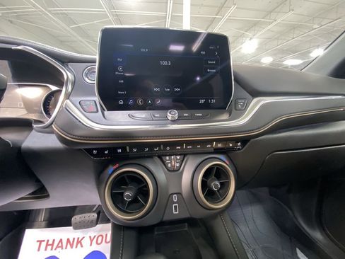 Certified 2024 Chevrolet Blazer Premier w/ Driver Confidence II Package image 18