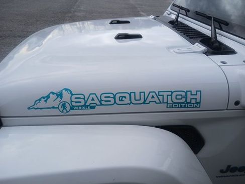 Used 2024 Jeep Wrangler High Altitude AWD/4WD image 13