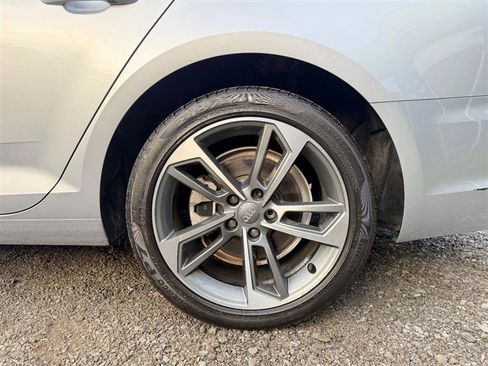 Used 2019 Audi A4 2.0T Premium FWD image 10