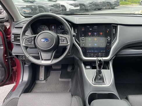 Certified 2025 Subaru Outback Premium AWD/4WD image 4