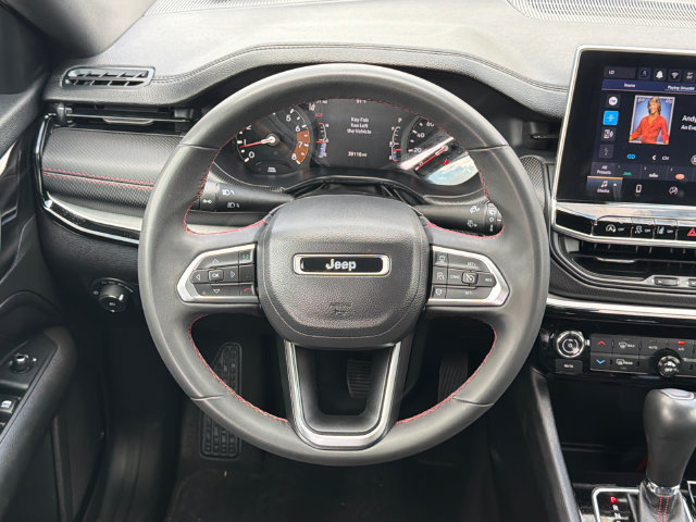 Used 2025 Jeep Compass Trailhawk AWD/4WD image 25