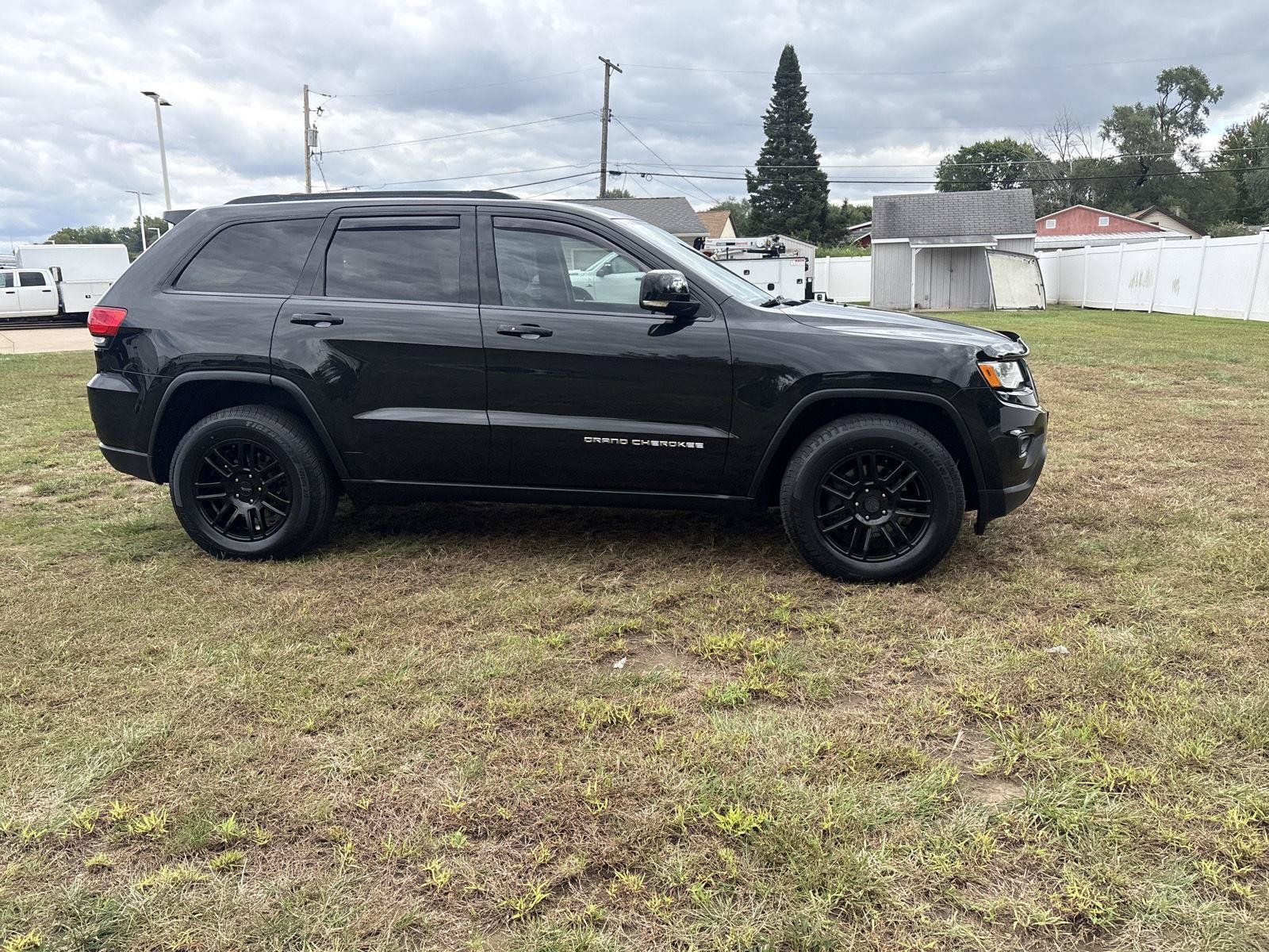 Used 2015 Jeep Grand Cherokee Limited w/ Luxury Group II AWD/4WD image 4