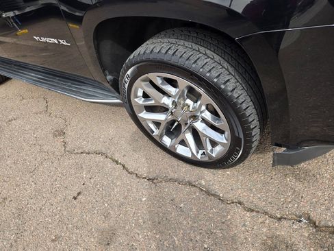 Used 2019 GMC Yukon XL SLT image 12