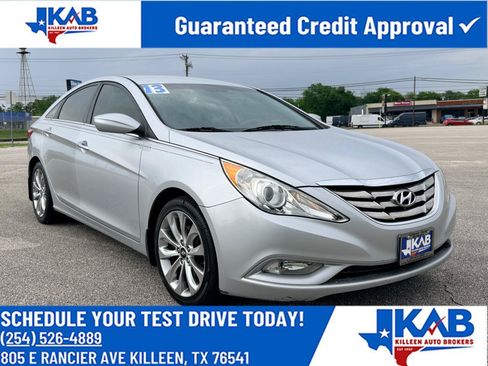 Used 2013 Hyundai Sonata SE FWD image 1