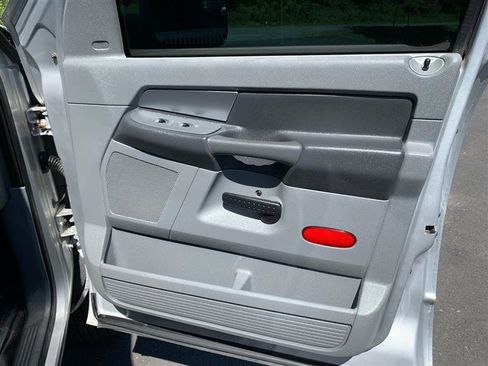 Used 2007 Dodge Ram 3500 Truck SLT image 24