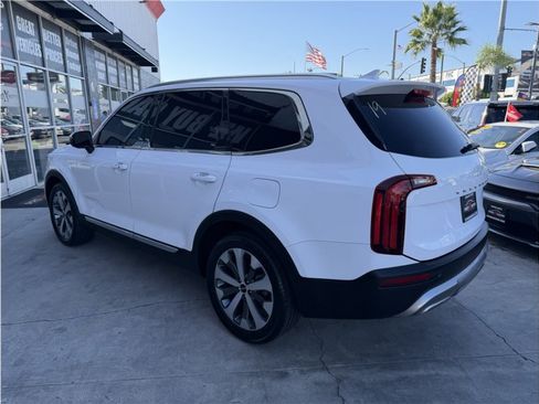 Used 2022 Kia Telluride EX w/ EX Premium Package FWD image 61