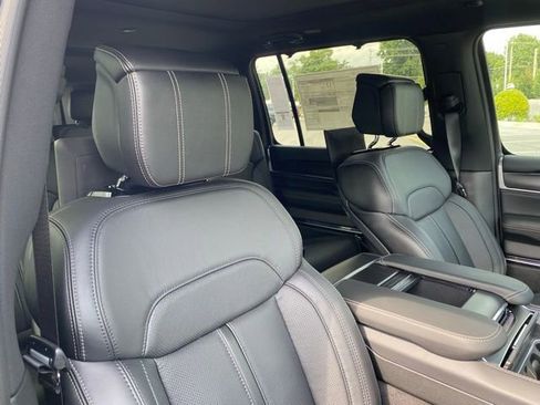 New 2024 Jeep Grand Wagoneer L 4WD w/ Rear Seat Video Group 1 image 29