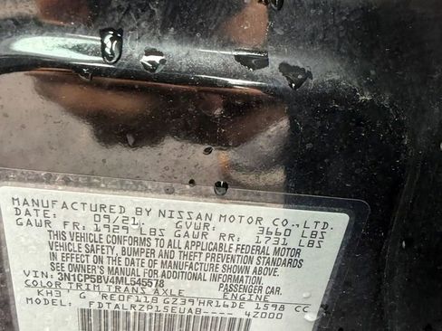 Used 2021 Nissan Kicks S image 17