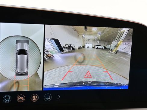 New 2026 Cadillac Vistiq Sport w/ LPO, Floor Liner Package image 28