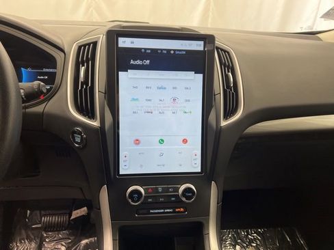 New 2024 Ford Edge SE image 16