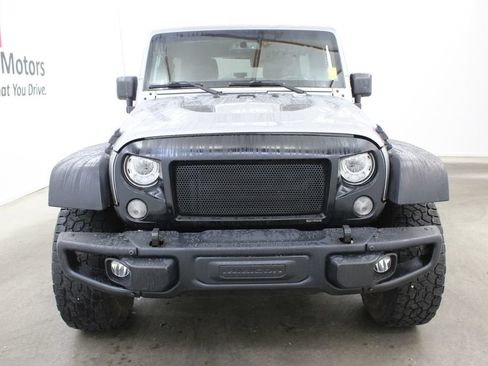 Used 2017 Jeep Wrangler Unlimited Rubicon AWD/4WD image 7