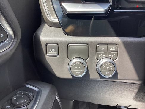 Used 2026 GMC Sierra 1500 SLT RWD image 27