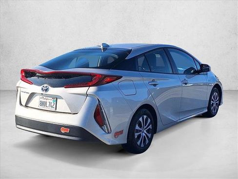 Certified 2020 Toyota Prius Prime LE image 5