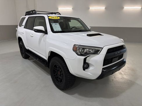 Used 2024 Toyota 4Runner TRD Pro AWD/4WD image 4
