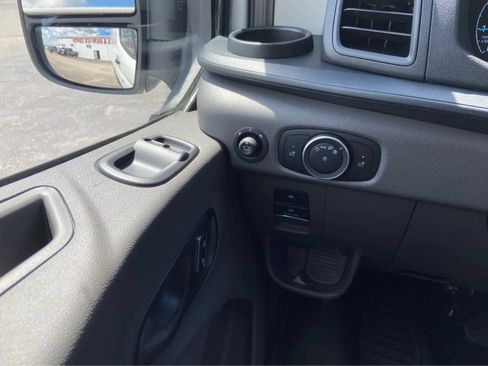 New 2025 Ford Transit 250 148 Medium Roof w/ Load Area Protection Package image 19