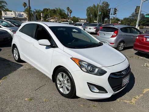 Used 2014 Hyundai Elantra GT FWD image 3