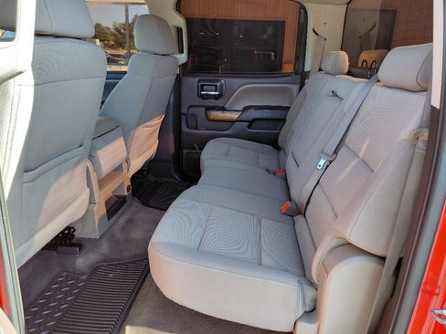 Used 2016 GMC Sierra 1500 SLE w/ SLE Value Package AWD/4WD image 9