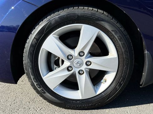 Used 2013 Hyundai Elantra GLS image 10