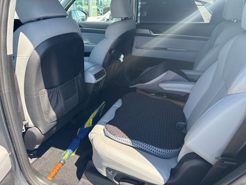 Used 2022 Hyundai Palisade SEL w/ Premium Package image 5