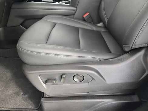 New 2026 Chevrolet Suburban LT w/ Comfort Package image 25