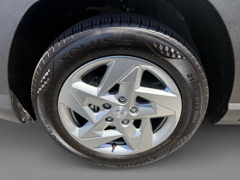 Certified 2026 Hyundai Kona SE FWD image 9