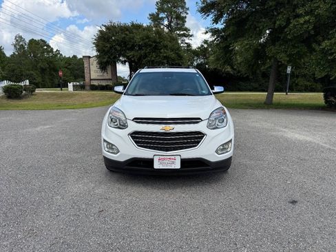Used 2017 Chevrolet Equinox Premier w/ Enhanced Convenience Package AWD/4WD image 26