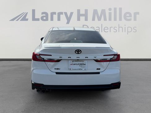 Certified 2025 Toyota Camry SE image 4