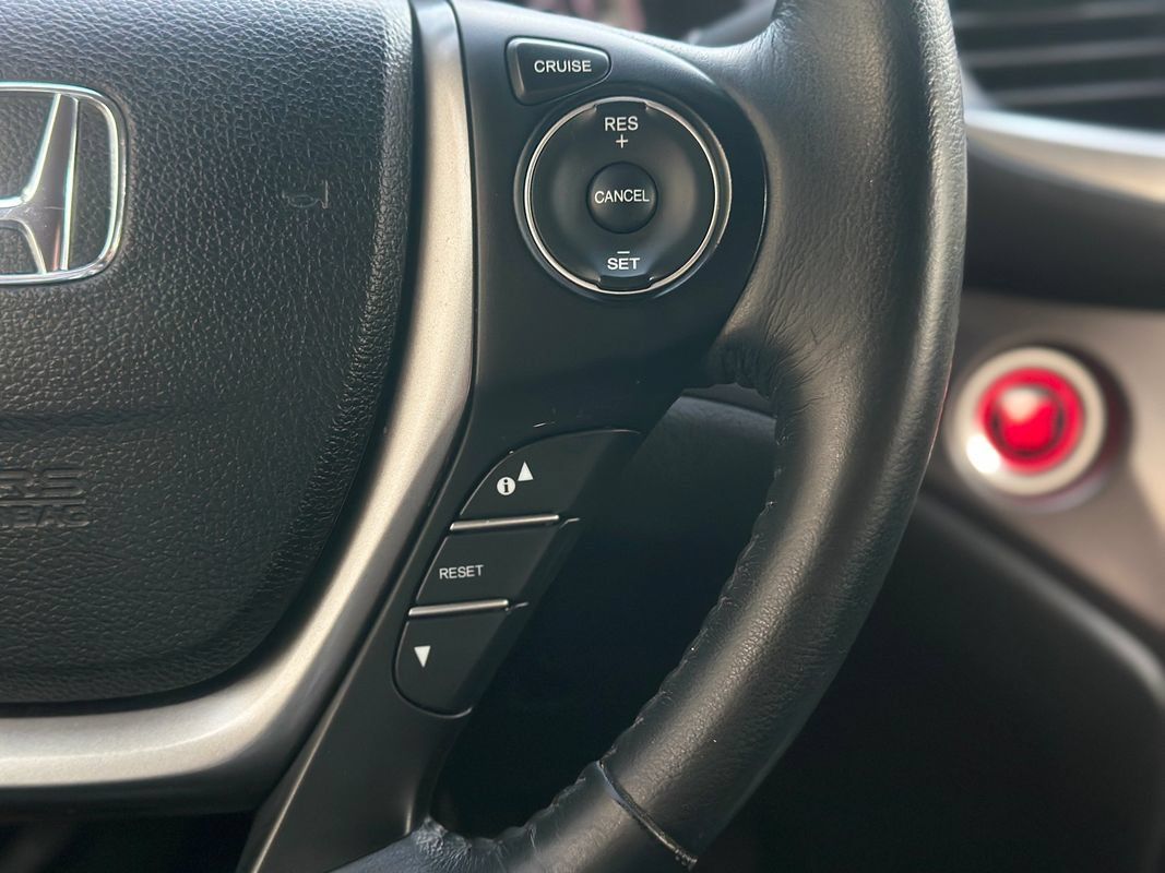 Used 2017 Honda Ridgeline RTL image 11