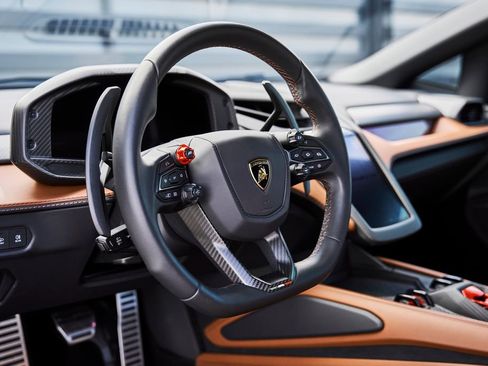 Used 2025 Lamborghini Revuelto AWD/4WD image 49