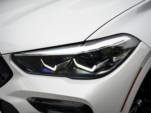 Used 2023 BMW X6 M50i w/ Parking Assistance Package image 4