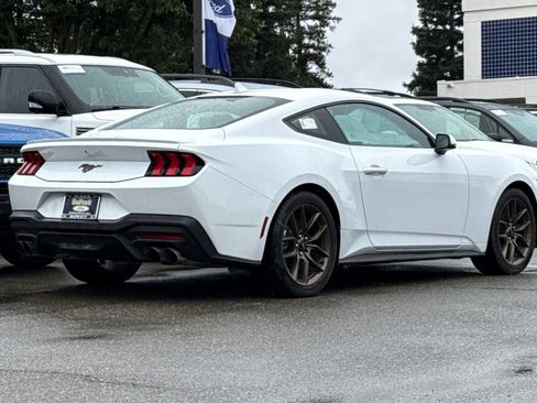 Used 2024 Ford Mustang Premium image 4