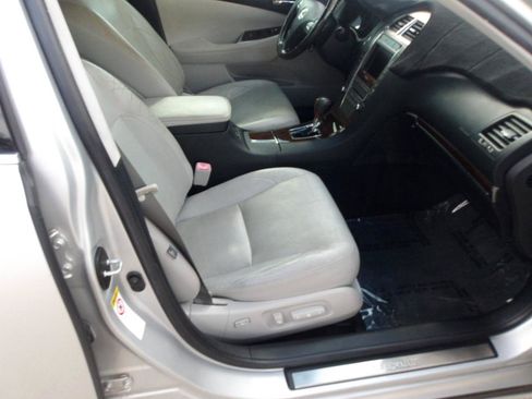 Used 2011 Lexus ES 350 FWD image 10