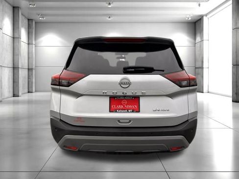 Used 2023 Nissan Rogue SV image 6