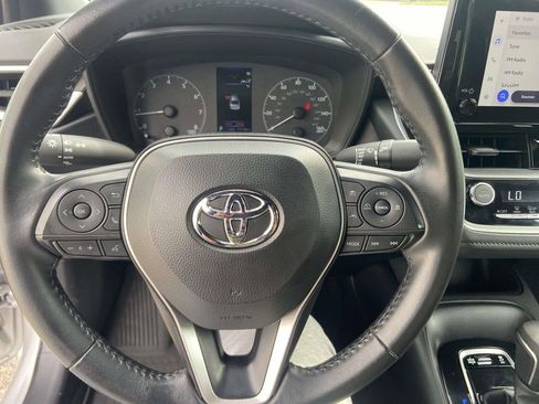 Used 2025 Toyota Corolla SE FWD image 34