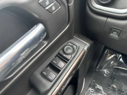 Used 2022 Chevrolet Silverado 1500 RST AWD/4WD image 27