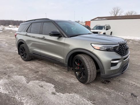 Used 2020 Ford Explorer ST w/ ST Street Pack image 4