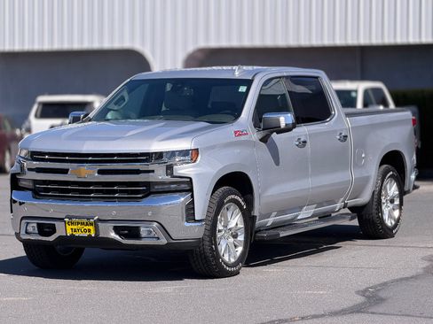 Used 2022 Chevrolet Silverado 1500 LTZ w/ LTZ Premium Package AWD/4WD image 14