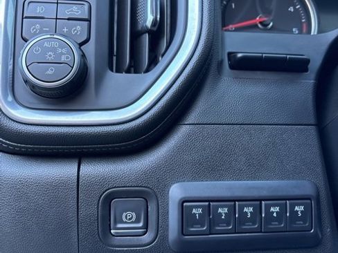 Used 2021 Chevrolet Silverado 3500 High Country w/ Snow Plow Prep/Camper Package image 19